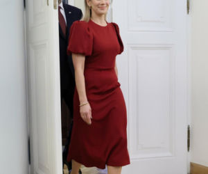 Marta Nawrocka w czerwieni