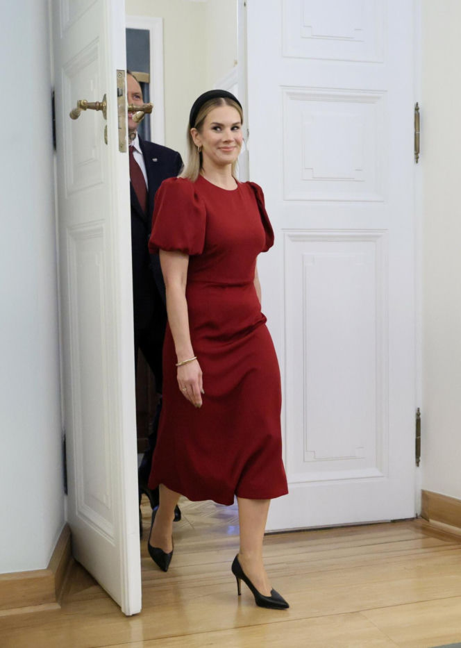 Marta Nawrocka w czerwieni