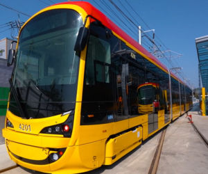 Najdłuższe tramwaje płyną do Warszawy z Korei Południowej. Pomieszczą nawet 240 pasażerów!