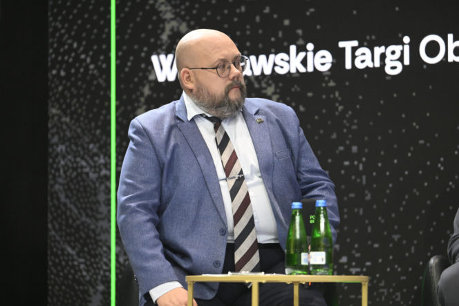 Warszawskie Targi Obronne. Scena Biała. Śmigłowiec przyszłości. Od pola walki po akcje ratownicze. Jak projektować i wybierać śmigłowce do najbardziej wymagających operacji?