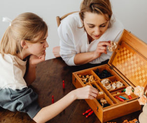 Jakie gry planszowe wybrać na wspólny wieczór z całą rodziną?