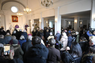 Skandal na pogrzebie Bożeny Dykiel. Ksiądz przerwał kazanie! Musiał apelować do uczestników uroczystości