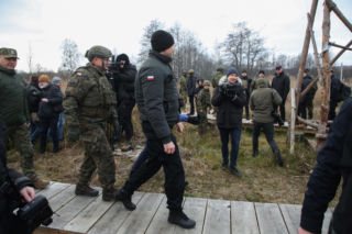 Prezydent RP Karol Nawrocki podczas spotkania świątecznego z żołnierzami