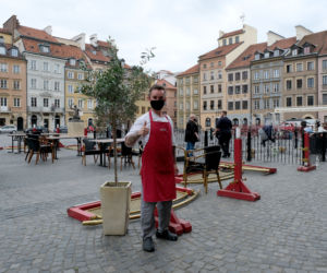 Warszawa luzuje obostrzenia