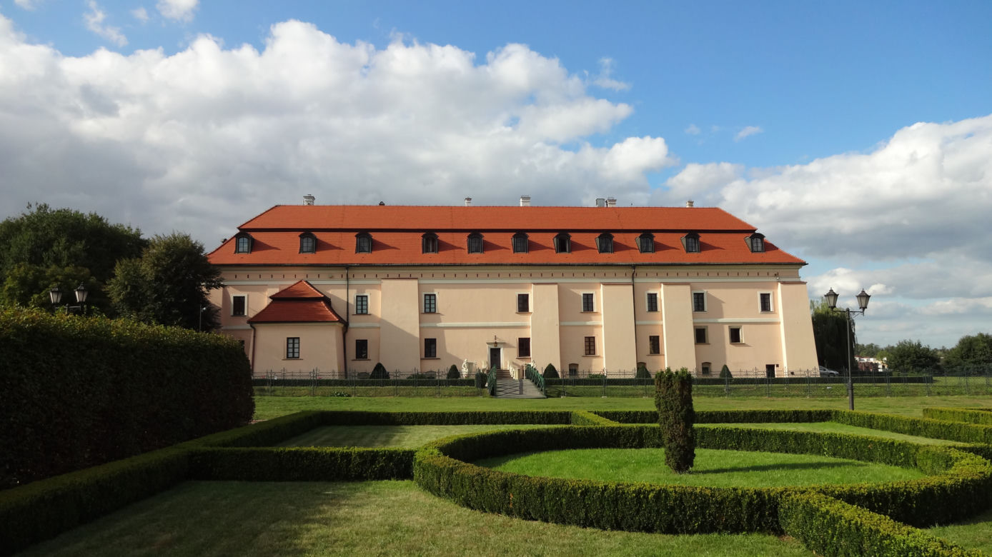 1. Niepołomice