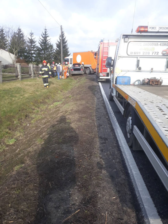 Wypadek na DK 25 w Nowym Dworze! Spore utrudnienia dla kierowców! [ZDJĘCIA]