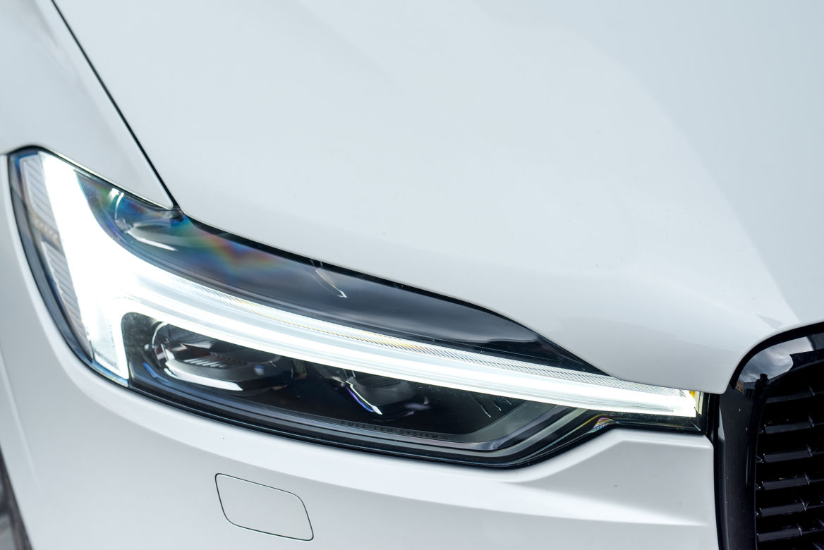 Volvo XC60 B4 Mild Hybrid FWD AT8 Momentum