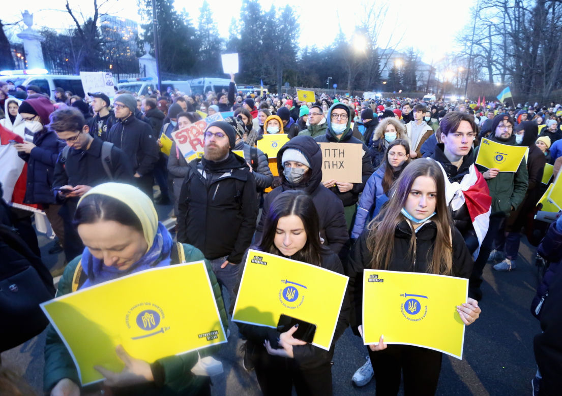 "Kijów-Warszawa jedna sprawa". Kolejny protest pod ambasadą Rosji