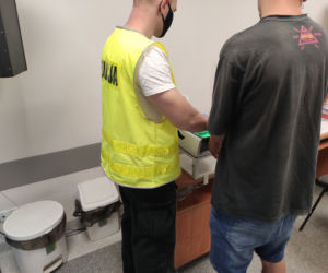 Recydywista zatrzymany koło Torunia. 7 zarzutów dla 31-latka