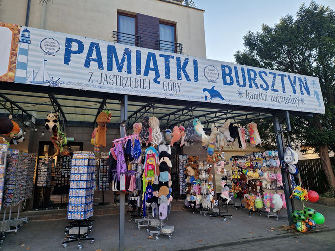 Nowy trend nad morzem! Lody i pamiątki w połowie listopada? Ta nadmorska miejscowość jest czynna cały rok