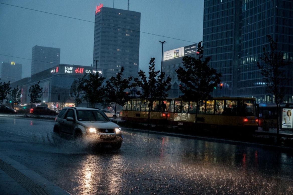 Burze nad Polską. Strażacy podali miażdżące dane. Pogoda jak z koszmaru