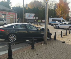 Makabra w Siedlcach. Jaguarem staranował skodę