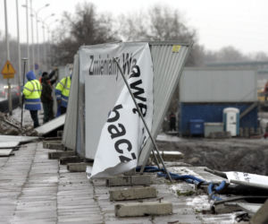 Śnieżyca, wichura w Warszawie