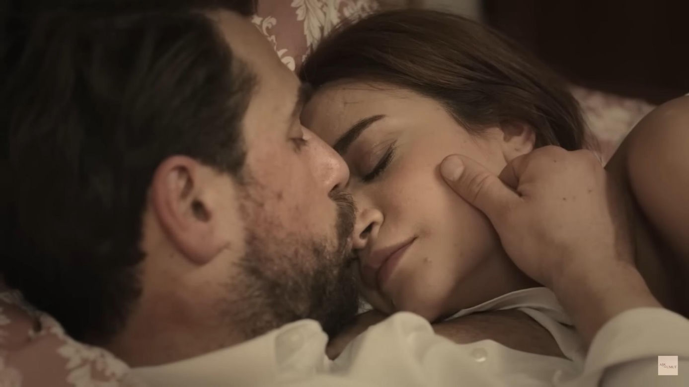 Romantyczna noc Elif i Kuzeya. Te sceny rozgrzeją fanów serialu "Miłość i nadzieja"