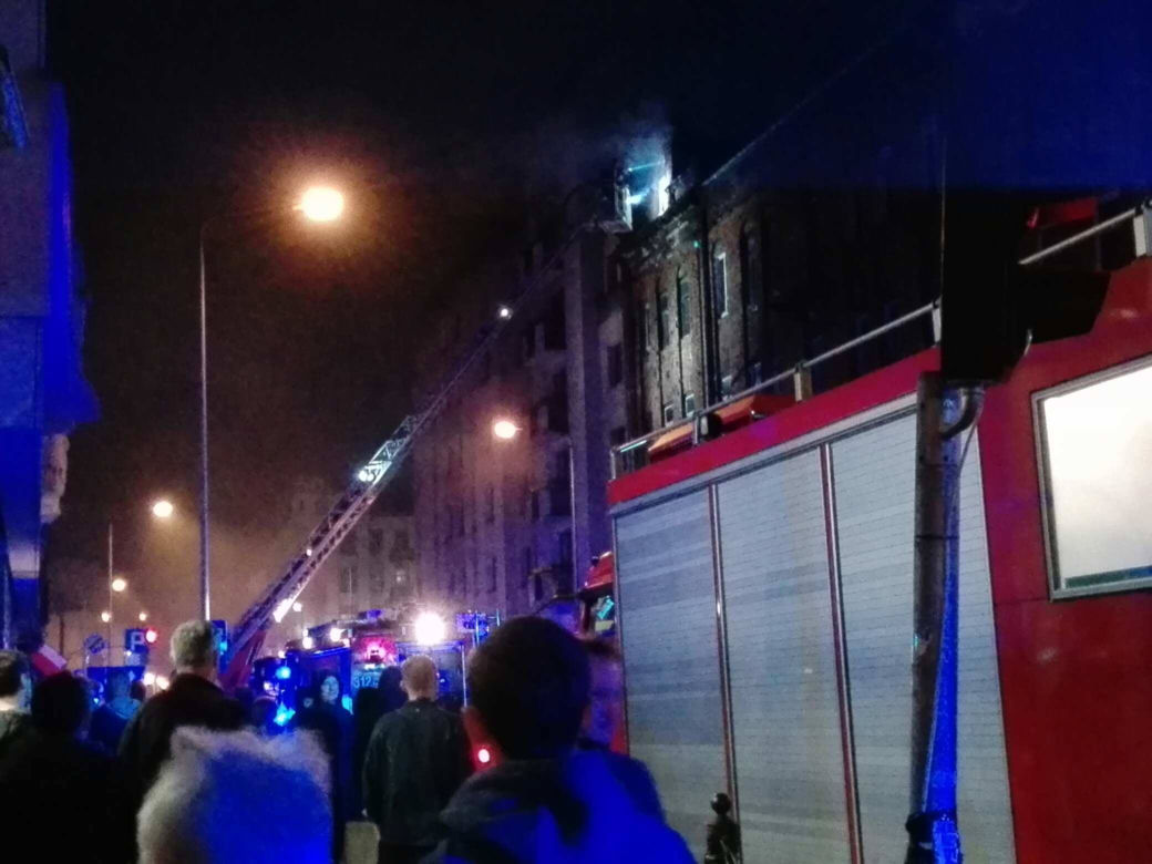 Pożar opuszczonej kamienicy przy Okrzei 30