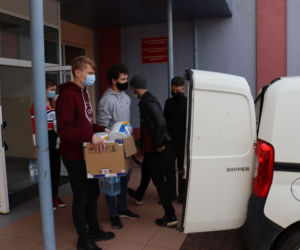 Szpital w Gorzowie dostał mnóstwo prezentów dla chorych na koronawirusa. 