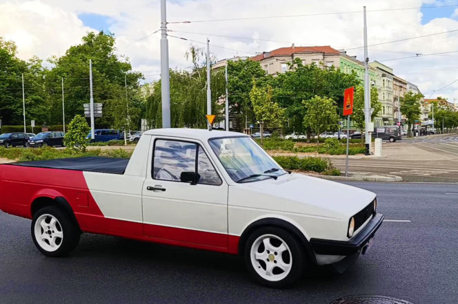 Parada zabytkowych pojazdów w Szczecinie