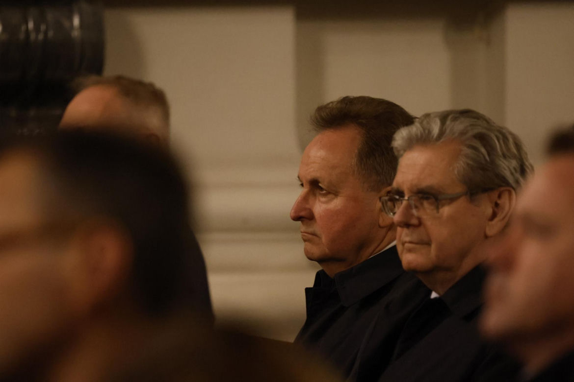 Jarosław Kaczyński z posłami na mszy św. w intencji Barbary Skrzypek