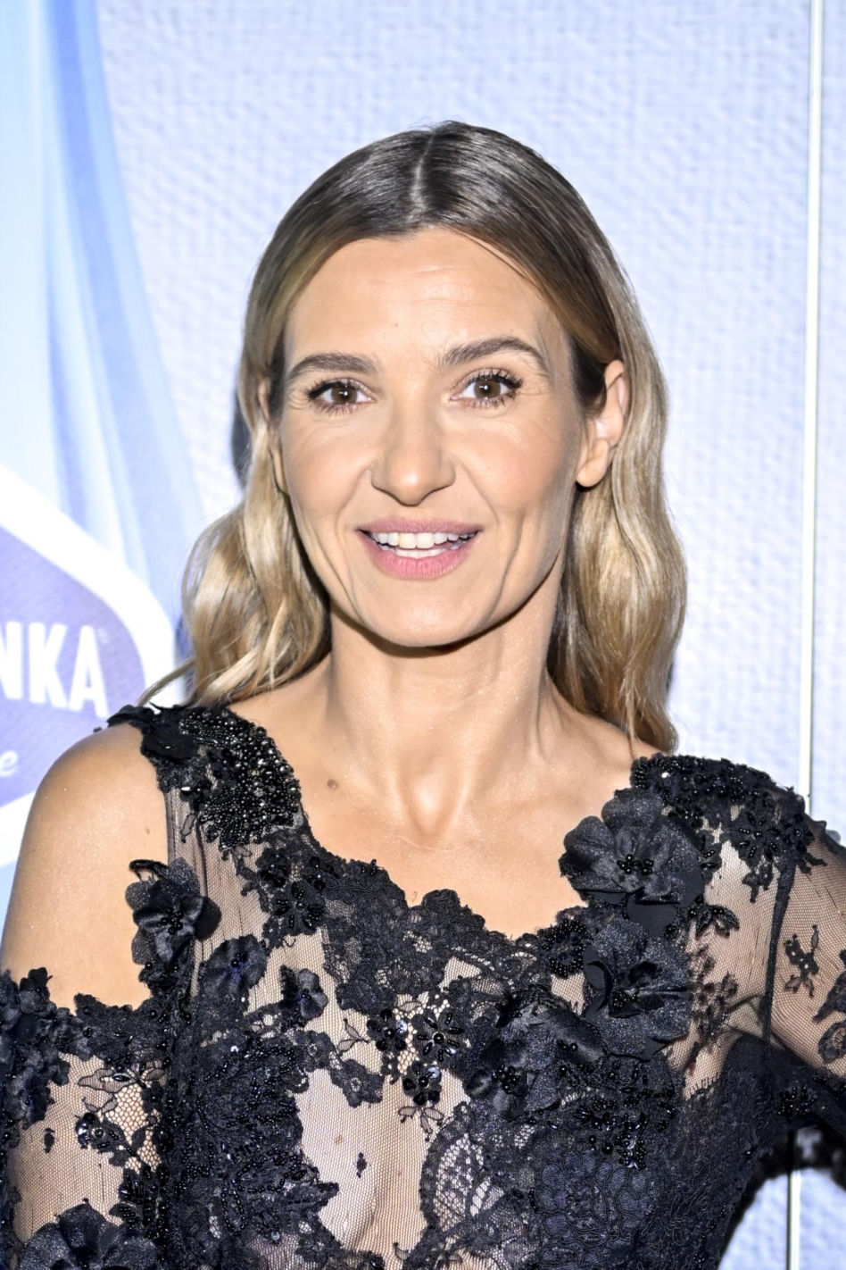 Joanna Koroniewska pokazała 8 sukienek i pyta: którą wybrać?