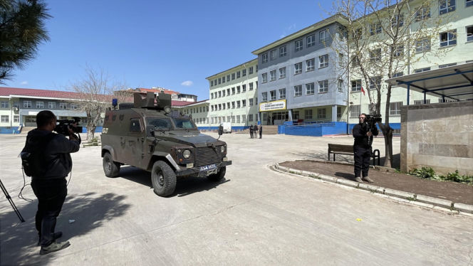 Turcja/ Władze: co najmniej cztery osoby nie żyją, 20 rannych w strzelaninie w szkole.