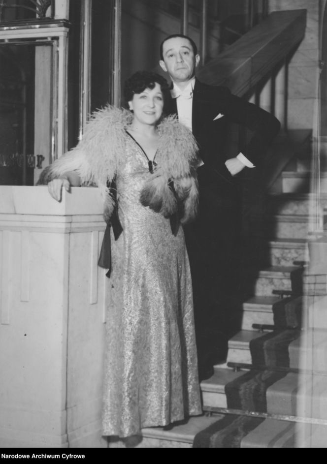 Sylwestrowe bale w II RP. Elegancja, szampan i mazur o północy