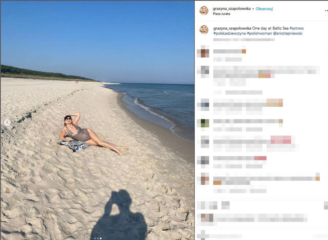 Grażyna Szapołowska na plaży w Juracie