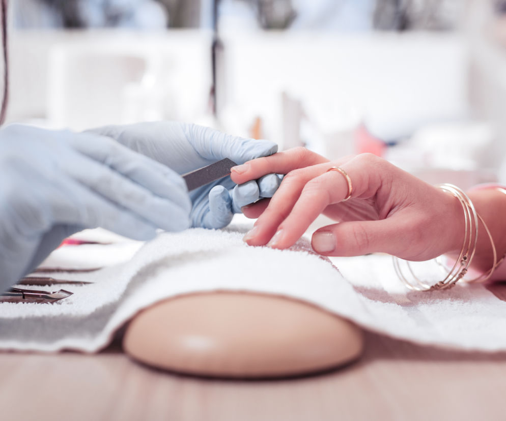 Zagrożenie upadłości sektora beauty w dobie koronawirusa - apel stylistów paznokci