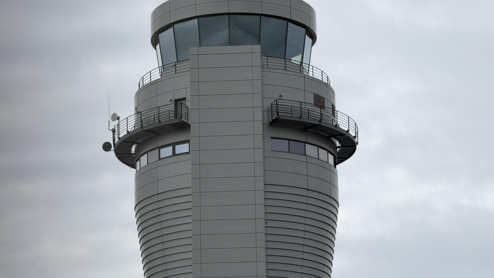 Wieża kontroli lotów na Katowice Airport w Pyrzowicach