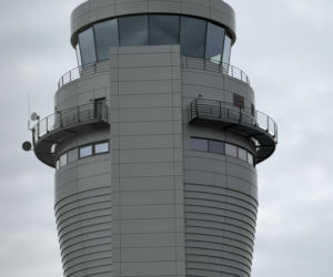 Wieża kontroli lotów na Katowice Airport w Pyrzowicach