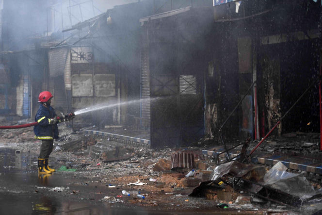 Pakistan/ Co najmniej 11 ofiar śmiertelnych pożaru w centrum handlowym w Karaczi