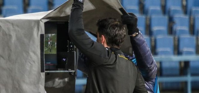 VAR - nowy system na Mundialu 2018 [ZASADY, JAK DZIAŁA] 