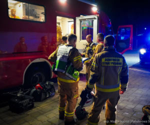 Gigantyczny pożar hali w Wielkopolsce. Chmura dymu i alert RCB! [ZDJĘCIA]
