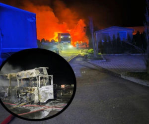 Lubelskie: Ogień trawił ciężarówki i kombajn! Dramatyczna interwencja strażaków w środku nocy