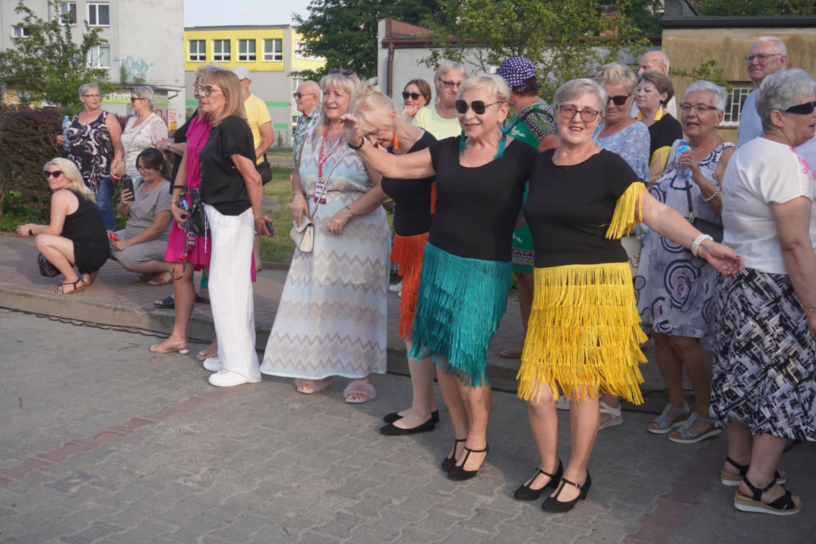 Dni Skarżyska-Kamiennej 2024. Potańcówka przed Miejskim Centrum Kultury