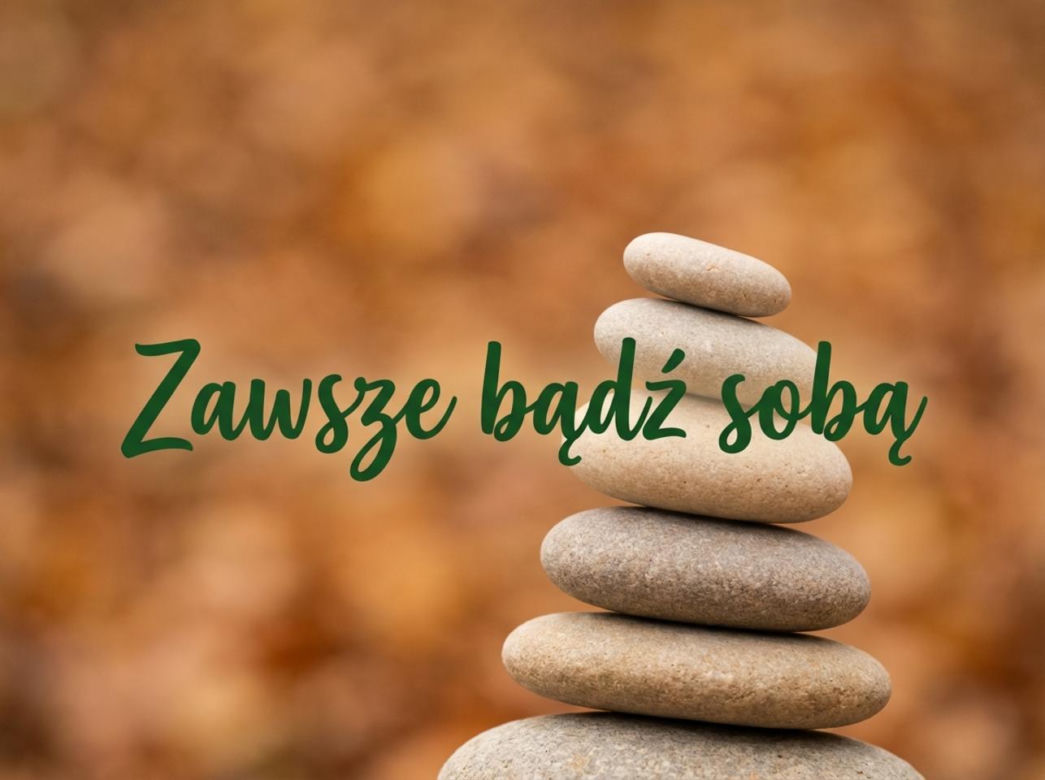 Zbalansowane kamienie na Dzień Mężczyzny