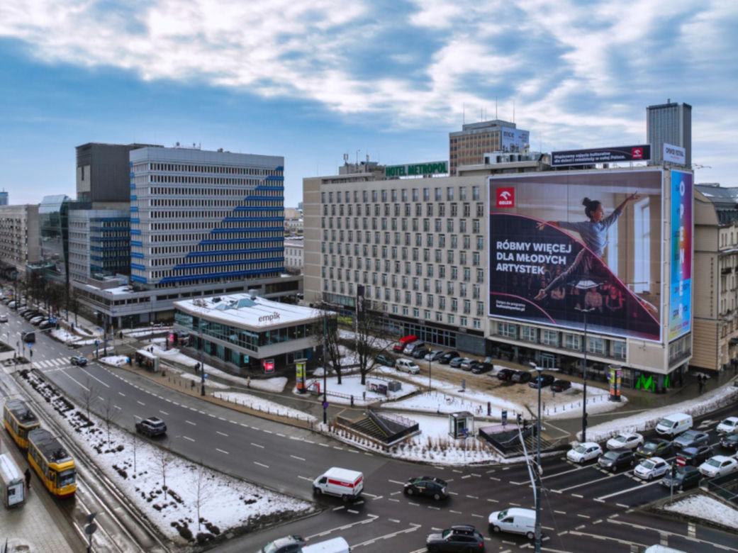 Obecnie plac przy Cepelii wygląda tak
