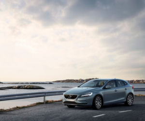 Volvo V40 lifting 2017