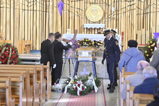 Pogrzeb strażnika miejskiego z Warszawy. Krzysztof zmarł na służbie