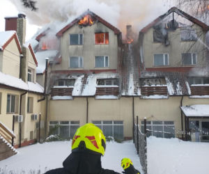 Augustów. Pożar w centrum wypoczynkowo-szkoleniowym Amber Bay [17.01.2021]