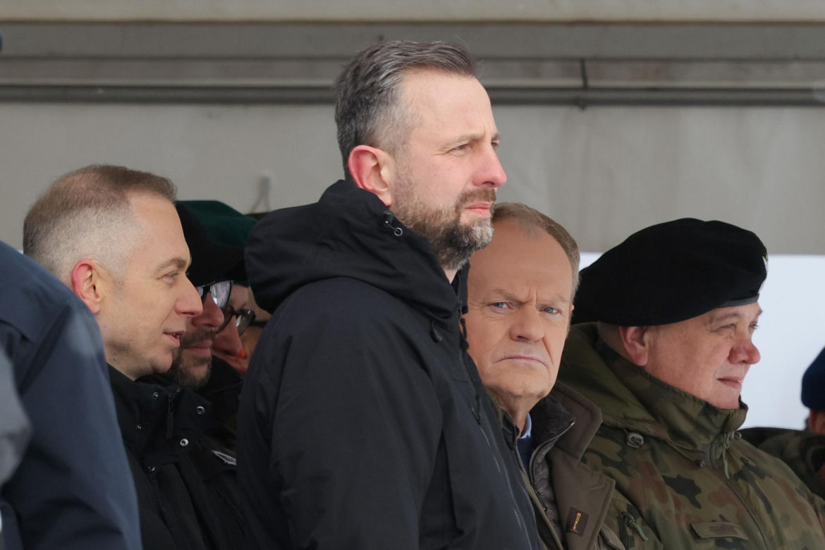 Premier i szef MON na poligonie w Zielonce obserwowali testy bezzałogowców