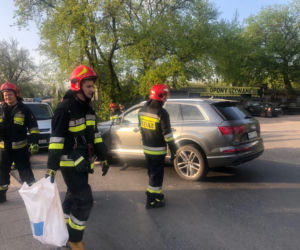 Wypadek przy Obozowej. Dwóch strażników miejskich w szpitalu