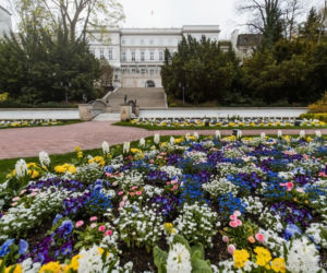 Pałac Prezydencki na wiosnę