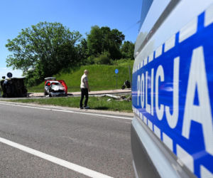 Makabra na drodze w Przemyślu! Osobówka zderzyła się z karetką. Nie żyje mężczyzna