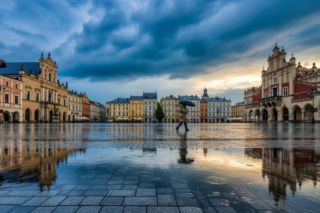 Deszczowa Paskuda? Zobacz, co szykuje dla Żar pogoda na weekend!