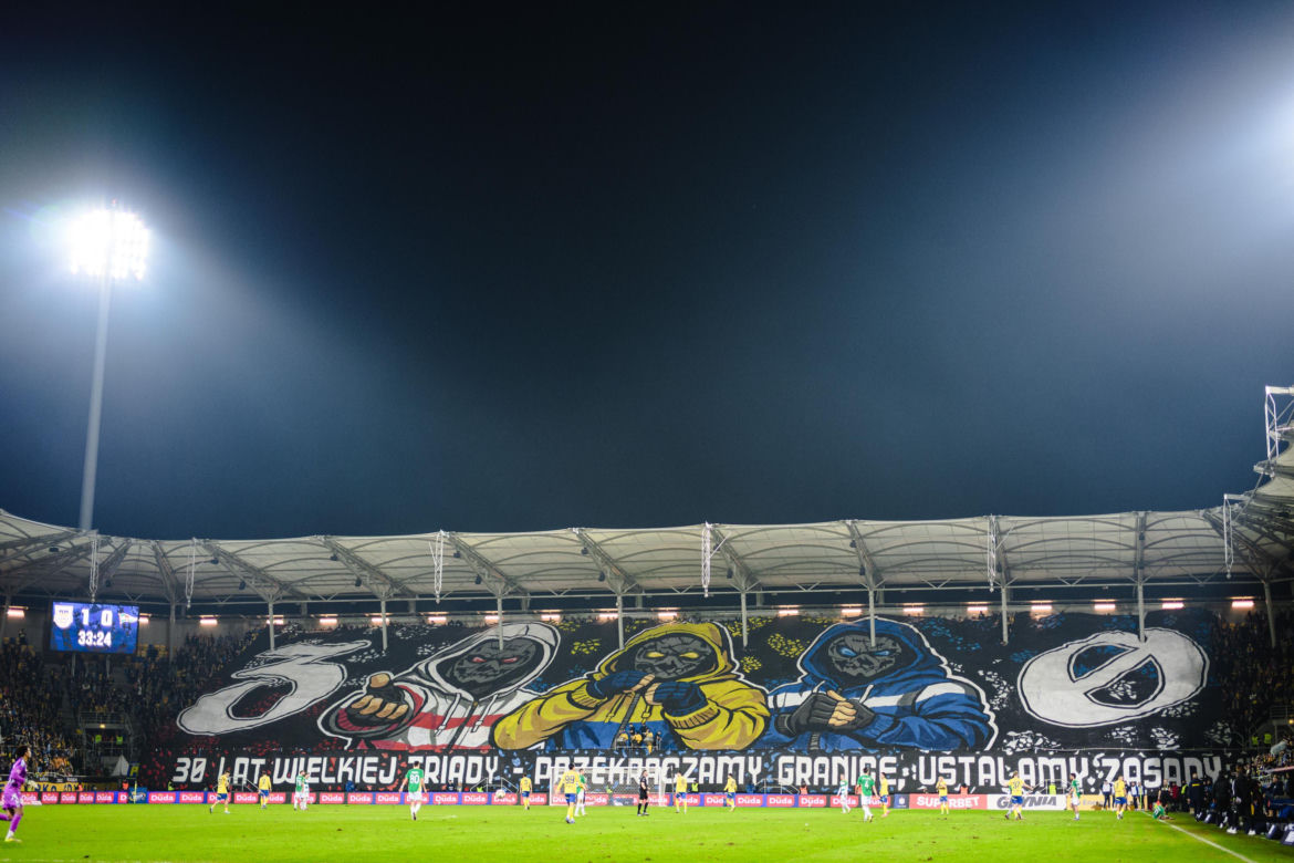 Arka Gdynia - Lechia Gdańsk: Zdjęcia kibiców z derbów Trójmiasta w ramach 23. kolejki PKO BP Ekstraklasy