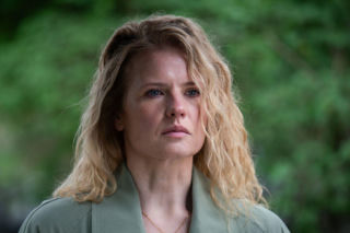 Profilerka sezon 2 - odcinek 13 streszczenie. Tomek dokonuje przełomowego odkrycia: w noc zabójstwa pod firmą Maxa widziano samochód Roberta