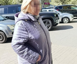 Haniebne malodwidło latami szpeciło bramę. Interwencja dziennikarza Super Expressu