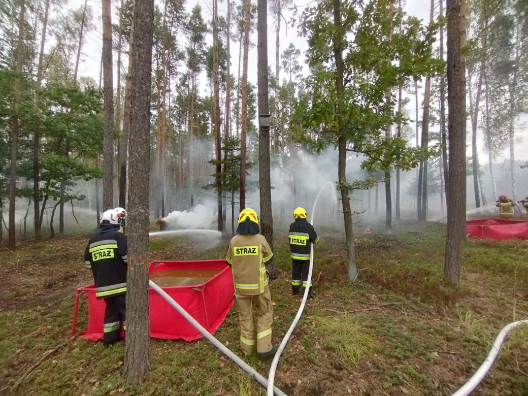 Trąba powietrzna przeszłą pod Warszawą. Pole namiotowe zniknęło w powierzchni ziemi. 26 osób potrzebowało pomocy