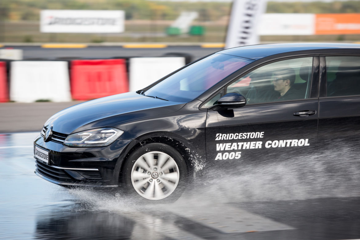 Bridgestone Weather Control A005 zaskoczyła mnie na torze