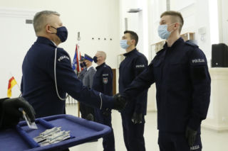 NOWI POLICJANCI w Lubelskiem. 49 funkcjonariuszy złożyło ślubowanie [ZDJĘCIA]